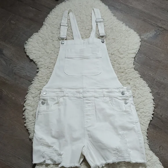 Entro Distressed White Denim Overall Shorts - Picture 2 of 12